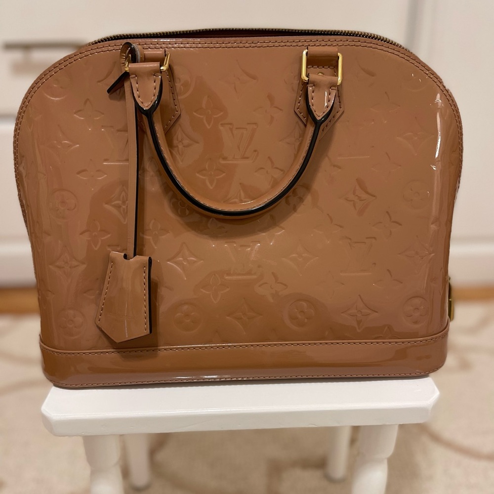 Authentic Louis Vuitton Alma Handbag Monogram Vernis PM